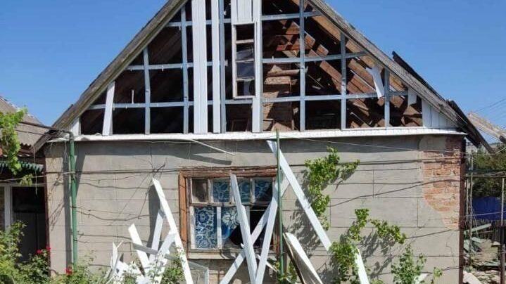 Окупанти обстріляли колонію та житлові будинки Пологівського району: є загиблі та поранені, - ФОТО 