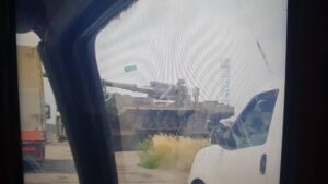 Оккупанты подогнали к въезду в Энергодар «Пион» с украинским флагом для очередной провокации, - ФОТО