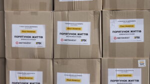 У Запоріжжі дев’ять тисяч комунальників отримали продуктові пакунки від гуманітарного проєкту Групи Метінвест, – ФОТО