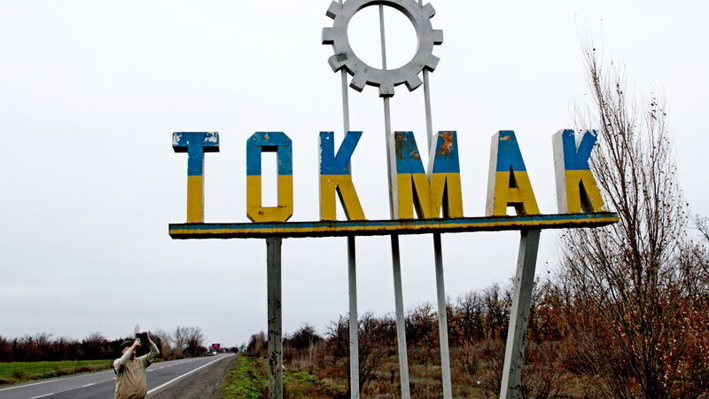 Спали на матрацах, їли один бутерброд: «евакуйовані» окупантами жителі Запорізької області поверталися на таксі додому