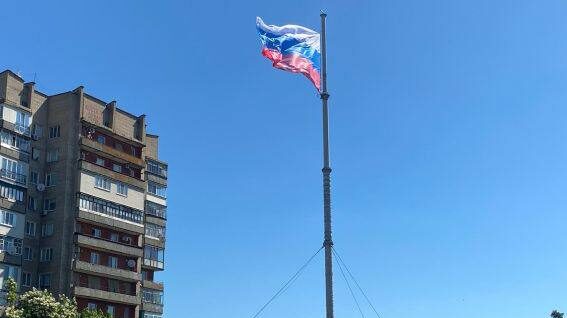 Батько виготовляє посуд для російських військових, а його син продає алкоголь: родина Мелітопольців працює на загарбників 