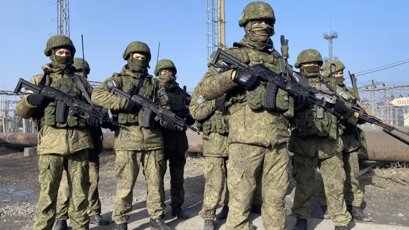 «Россияне боятся партизанского движения»: разведка об «эвакуации» в Запорожской области