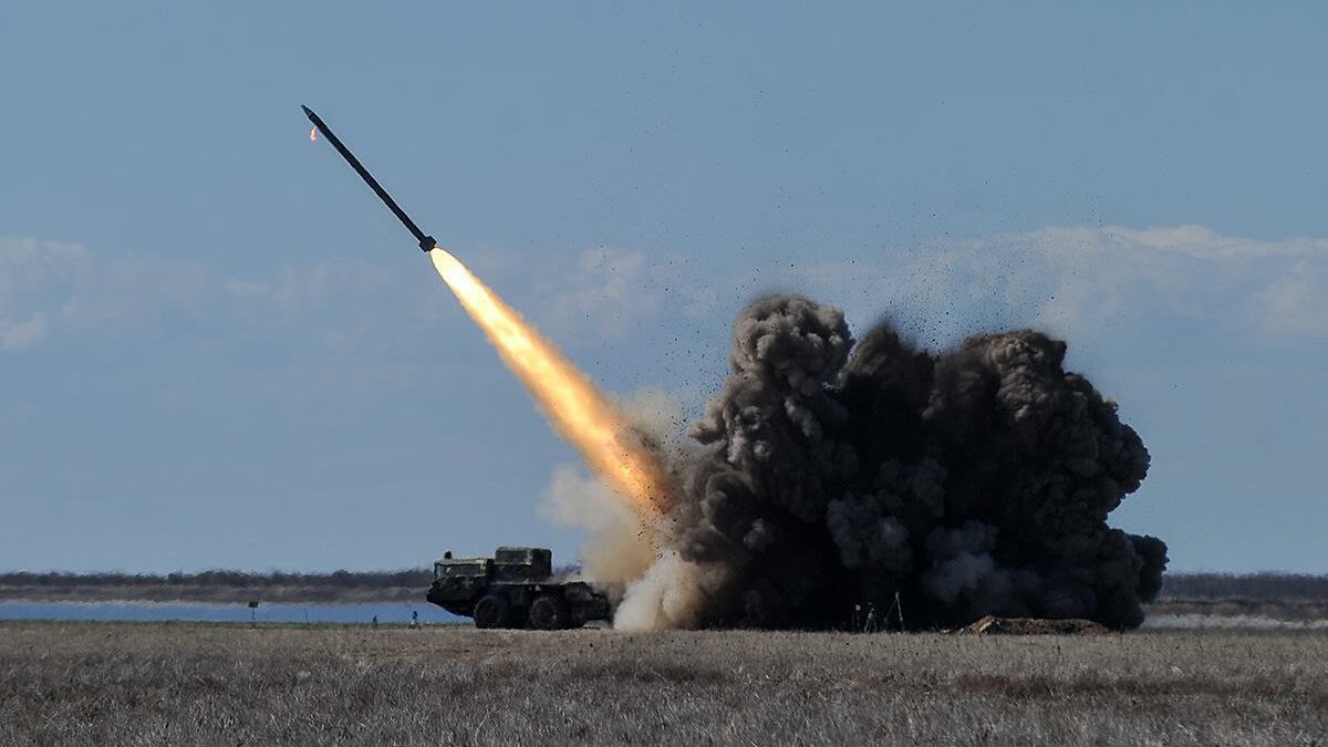 Есть погибшая и раненые: утром враг нанес удар по Запорожскому району