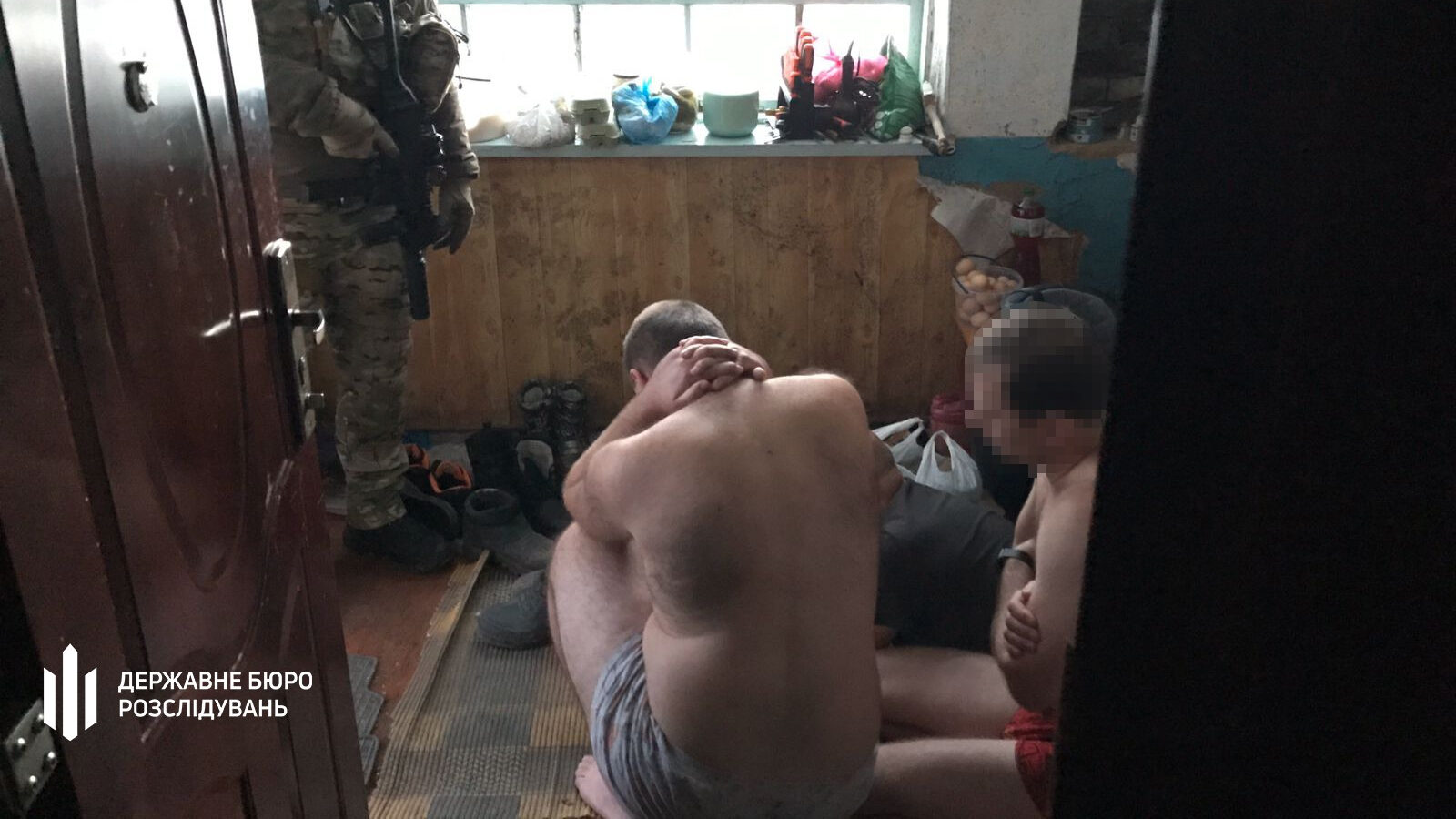 Віддав загарбникам службовий транспорт і здавав правоохоронців: за співпрацю з ворогом судитимуть поліцейського з Бердянська