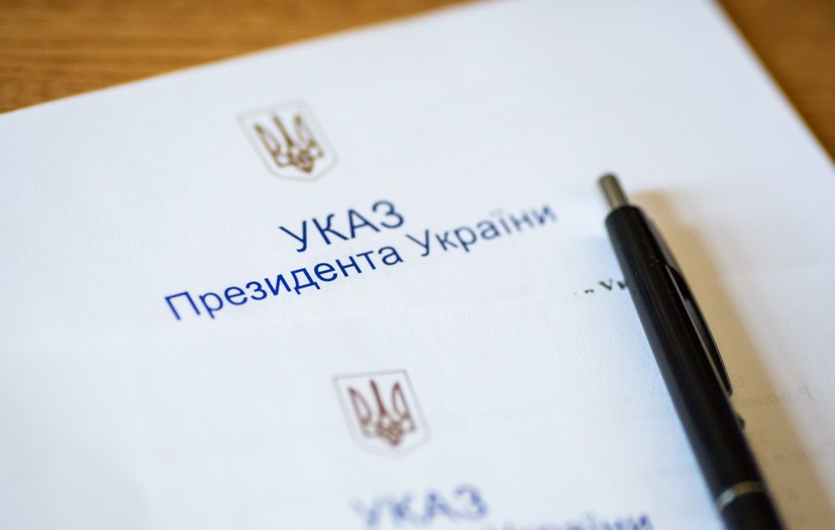Журналістки, енергетики, благодійники: президент України відзначив державними нагородами 12 мешканці Запорізької області