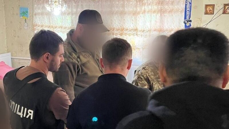 Запорожская киберполиция разоблачила мошенника, который присвоил более миллиона гривен военнослужащих