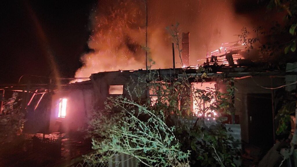 Росіяни за добу 114 разів обстріляли Запорізьку область: загинув поліцейський, постраждали ще 10 людей