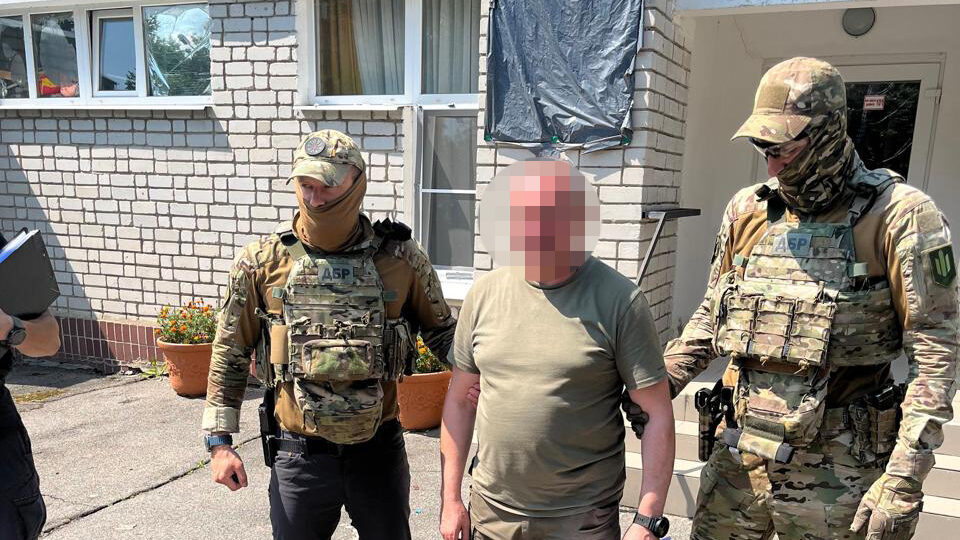 Бывшего военкома Запорожской области взяли под стражу с возможностью внесения залога
