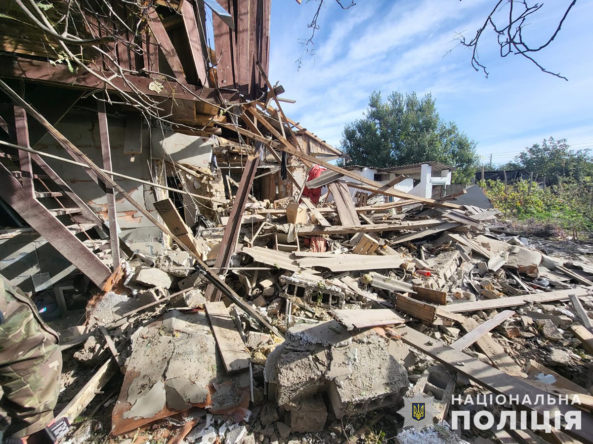 На вихідних війська РФ 210 разів обстріляли Запорізьку область: загинули дві людини, ще двоє мешканців поранені, — ФОТО