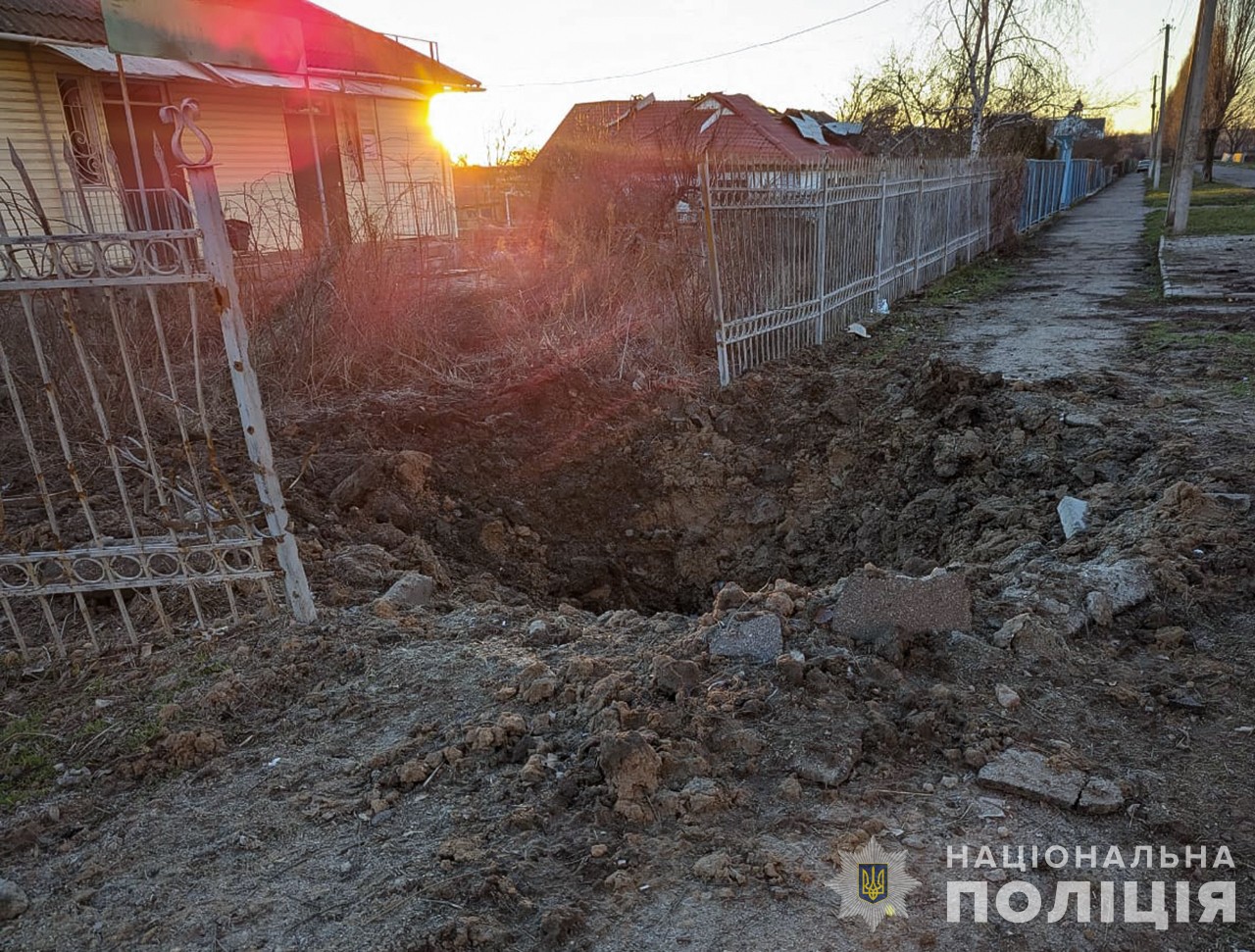 Запускали дрони, використовували РСЗВ та артилерію: окупанти обстріляли 18 населених пунктів Запорізької області, — ФОТО