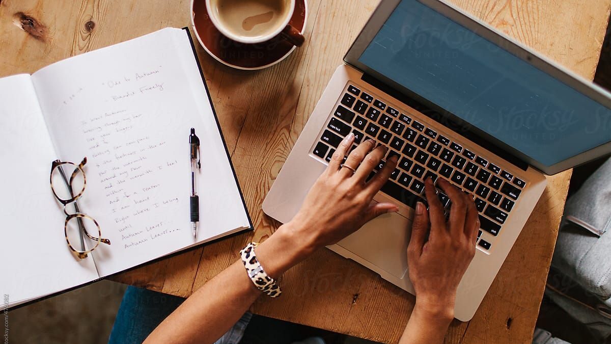 В якому українському банку швидко оформити дебетову картку безкоштовно