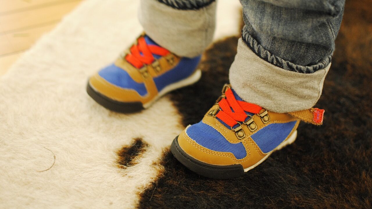 Как выбрать идеальные кроссовки для детей и подростков