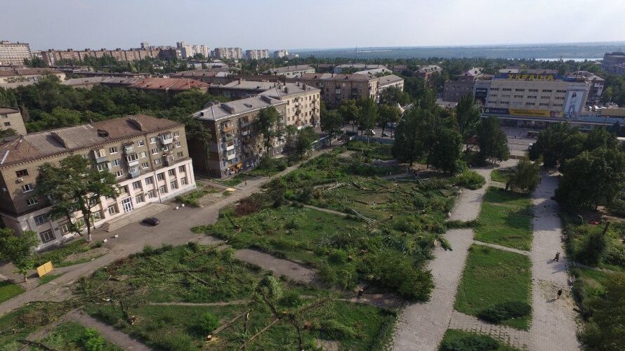Компания «Ленд Дивелопмент» подала в суд на Запорожский горсовет и потребует отменить переименование сквера в центре города