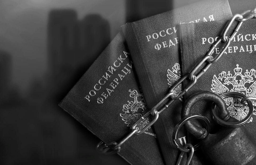 На захваченной территории Запорожской области запугивают жителей без паспортов РФ: требуют встать на учет и оформить патент