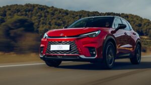 Модельний ряд Lexus: сучасний дизайн і новітні технології 