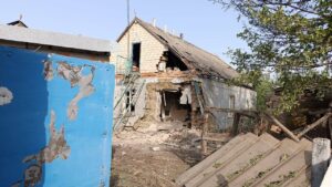 Зруйновано 19 будинків: з авіації, артилерії та безпілотників ворог атакував Запорізьку область 