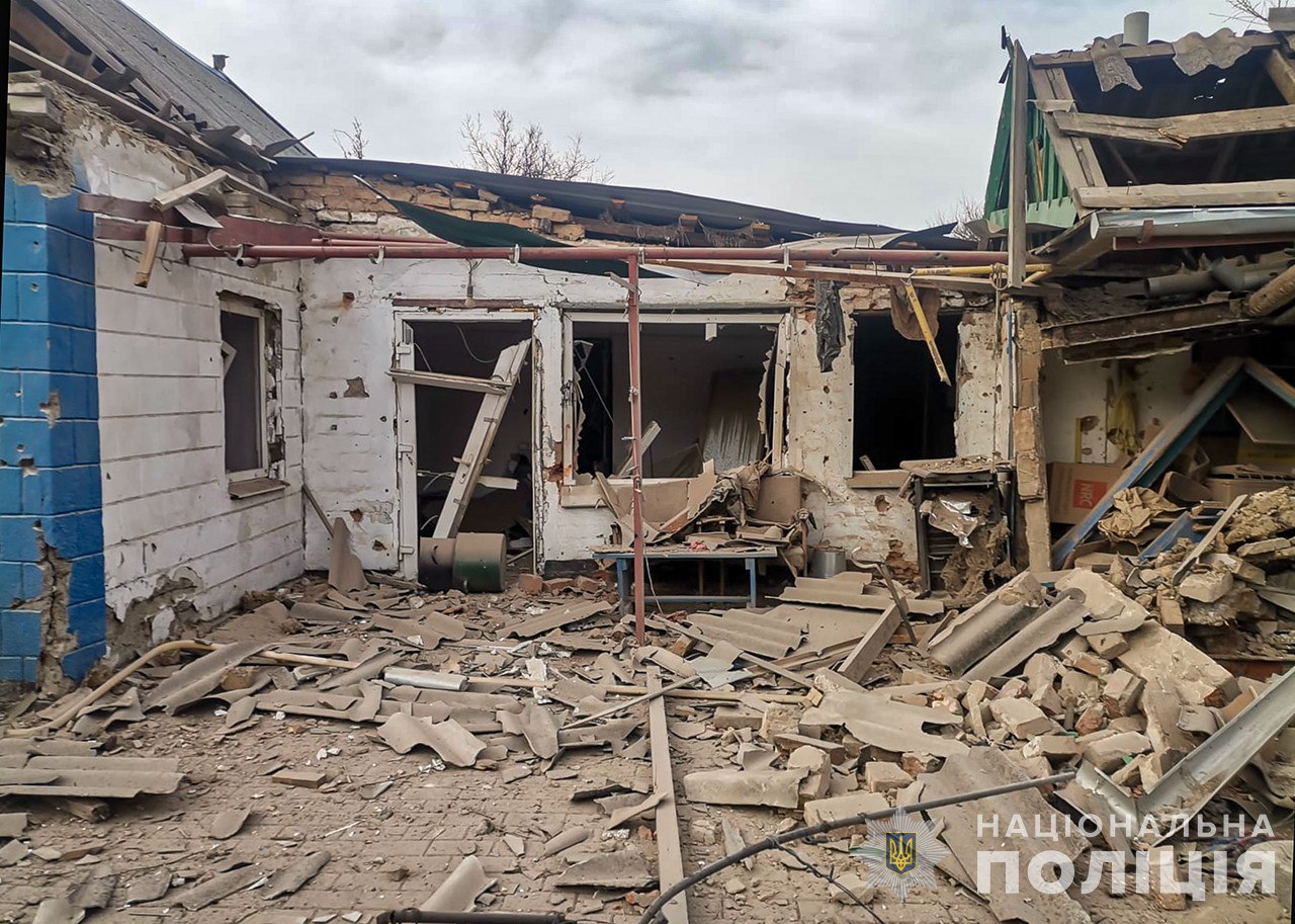 По Запорізькій області завдали понад півтисячі ударів за добу: ворог застосував авіацію, ракети, РСЗВ та артилерію, — ФОТО