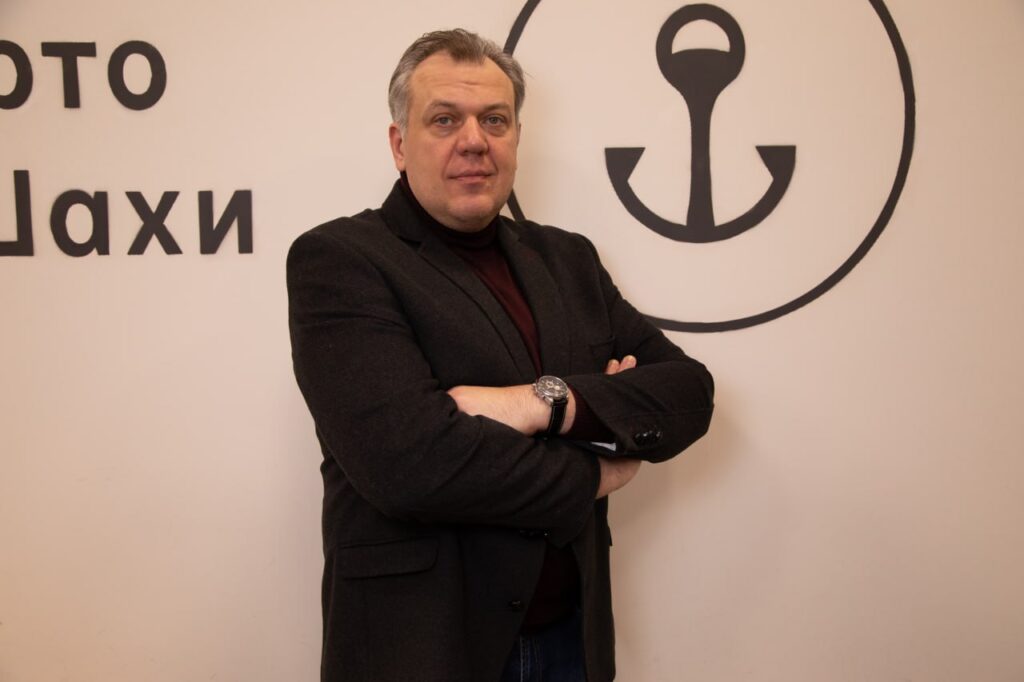 Дмитро Дресвянніков