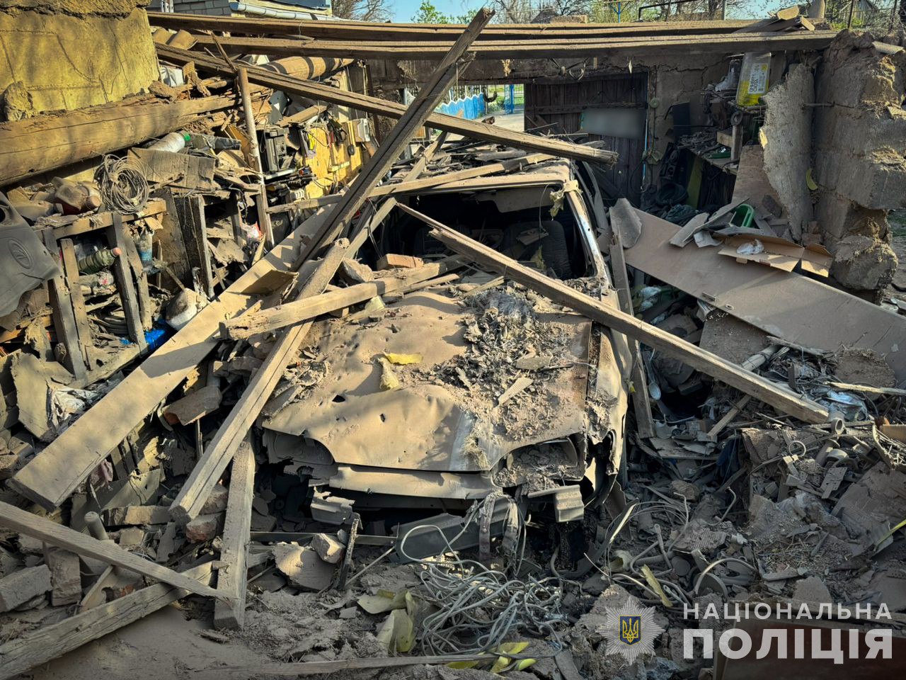 На выходных оккупанты били по Запорожью и Пологовскому району: ранена женщина, — ФОТО