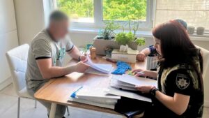 В Запорожской области преступная группа разворовала 1,7 млн грн на закупке дров для жителей прифронтовых населенных пунктов