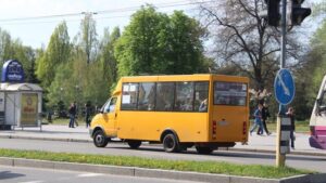Невідповідність класу та відмова в перевезенні «пільговиків»: у Запоріжжі розірвали договір з одним із перевізників