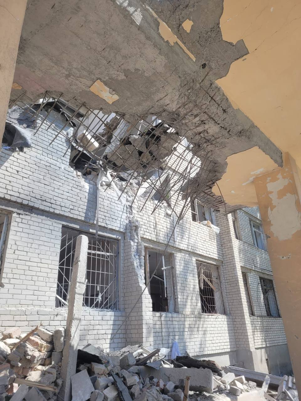 Під ворожим вогнем опинилися сім населених пунктів Запорізької області: зруйноване житло мирних мешканців