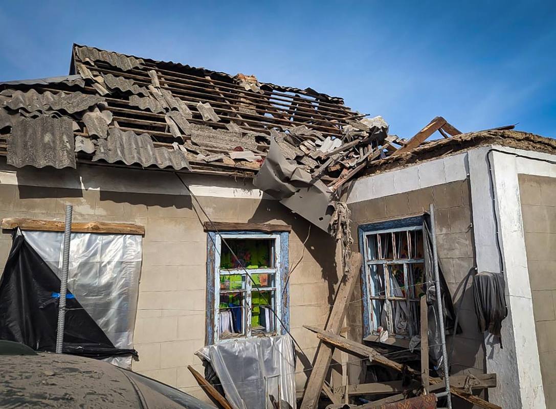 Під ворожим вогнем перебували десять населених пунктів Запорізької області: загинула людина 
