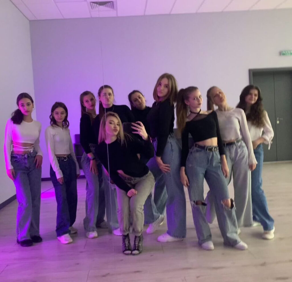  Колектив Smilyvi.team  