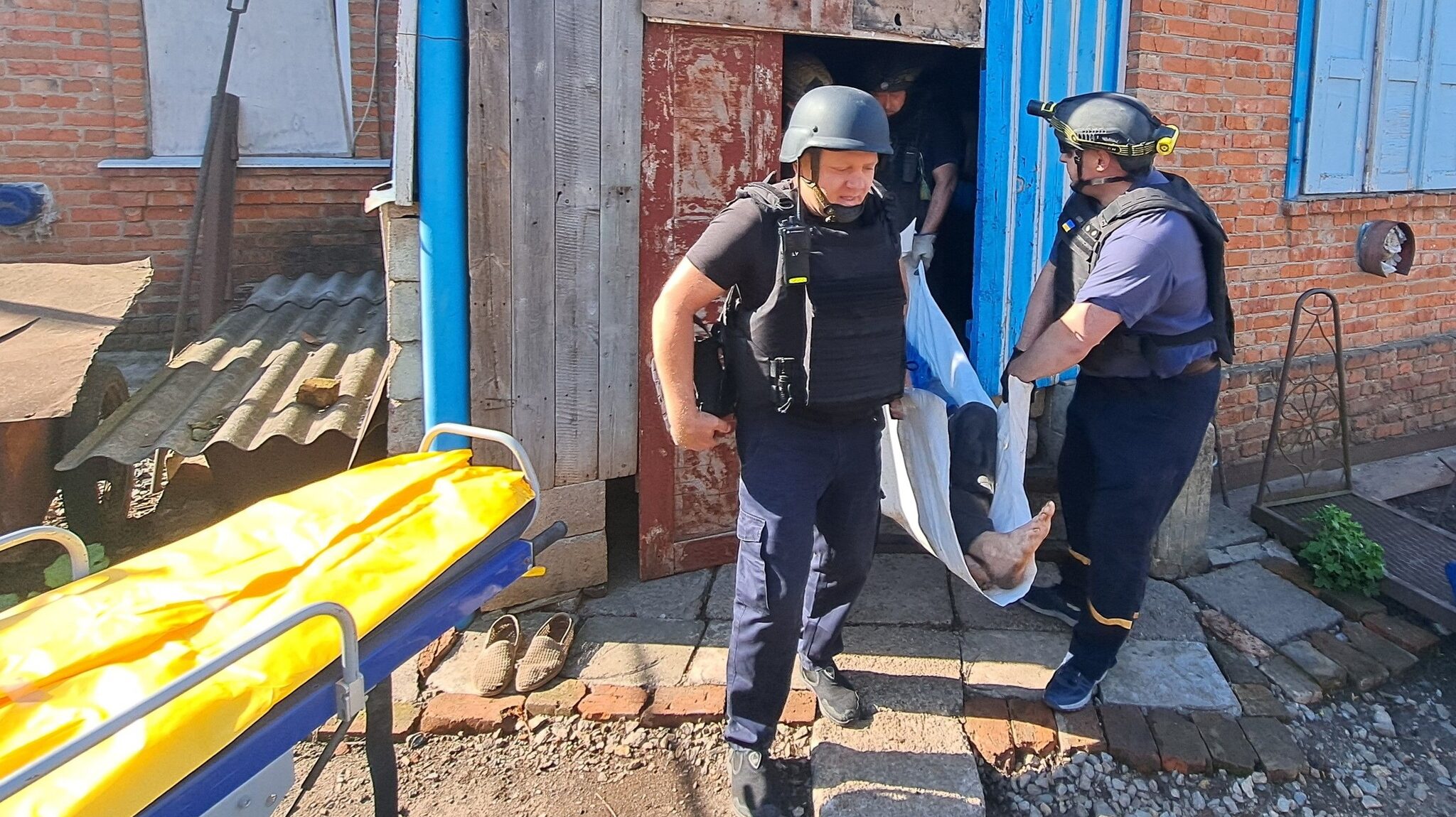 З прифронтового міста Запорізької області евакуювали чоловіка, який отримав травму спини під час обстрілу