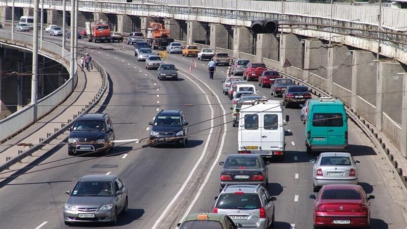 На вихідних рух по греблі ДніпроГЕС в Запоріжжі не відновлять: подробиці