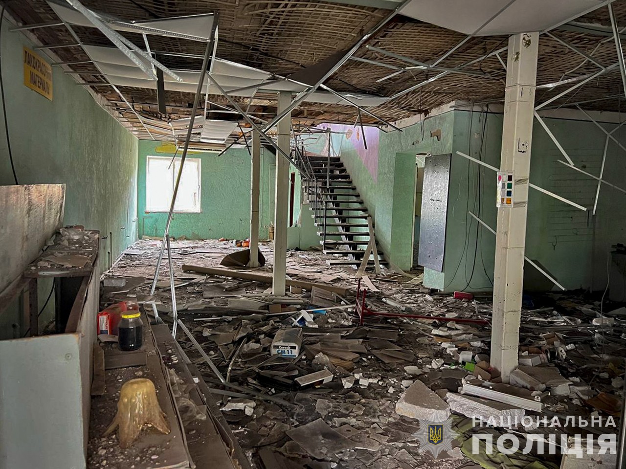 Повреждены магазины, дома и квартиры: последствия вражеских ударов по Запорожской области, — ФОТО