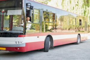 Кращі поради для подорожуючих: як знайти дешеві автобусні квитки