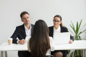 Від інтерв'ю до офферу: як успішно пройти співбесіду та отримати бажану роботу
