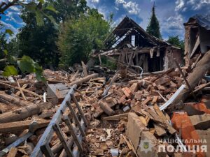Вщент зруйновані будинки: наслідки ворожих ударів по Запорізькій області, — ФОТО