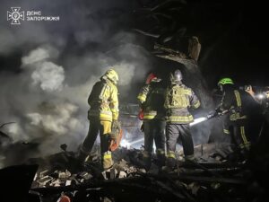 Шість авіаударів, влучання удвох районах та постраждалі діти: стали відомі подробиці нічної атаки на Запоріжжя, – ВІДЕО