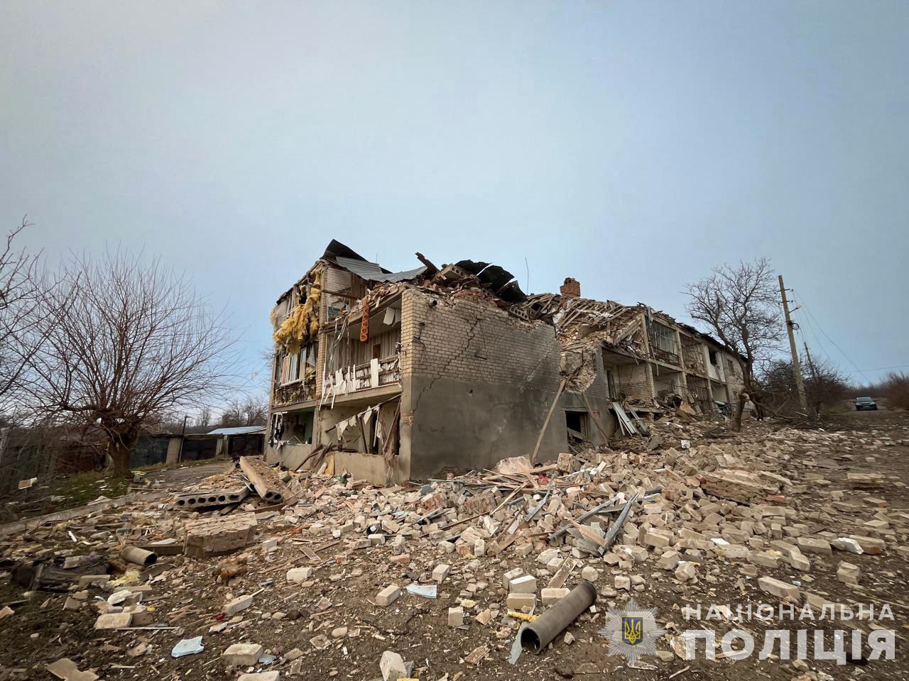 Поврежден многоквартирный дом: последствия вражеских ударов по Запорожской области 25 декабря, — ФОТО