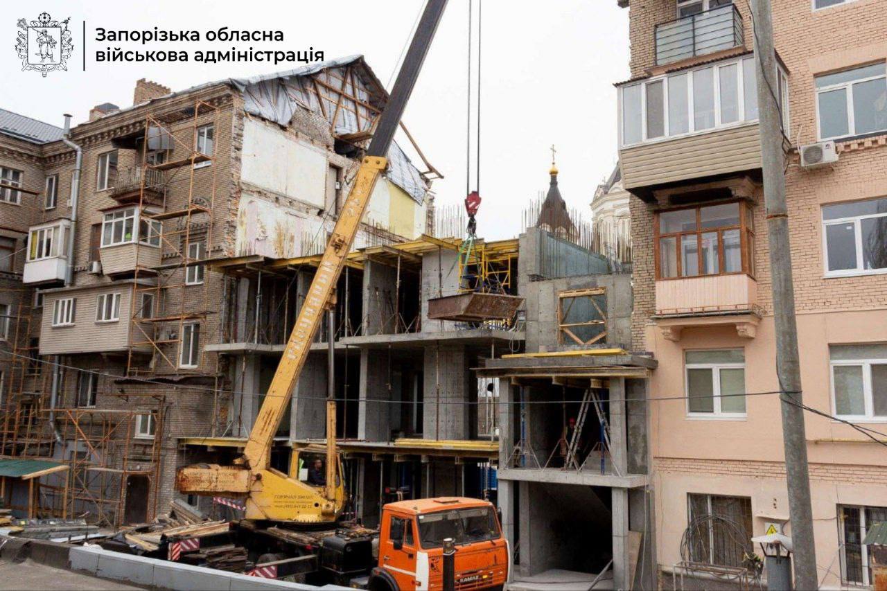 Объект готов на 63%: в Запорожье продолжается восстановление полуразрушенной пятиэтажки, — ФОТО