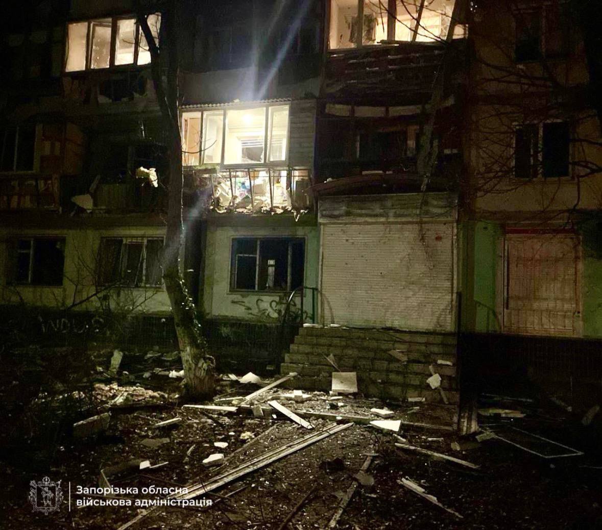 Атака дронов на Запорожье: пострадали четыре человека, среди них — ребенок, — ФОТО, ВИДЕО