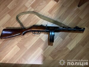 24-річний мешканець Запоріжжя організував канал збуту вогнепальної зброї військового зразка