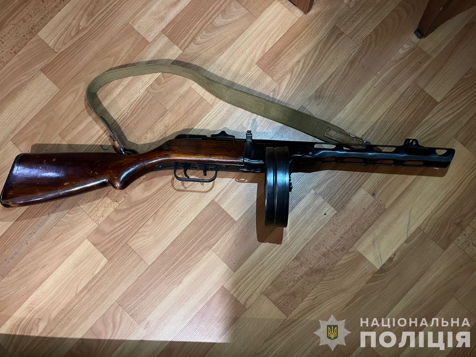 24-летний житель Запорожья организовал канал сбыта огнестрельного оружия военного образца