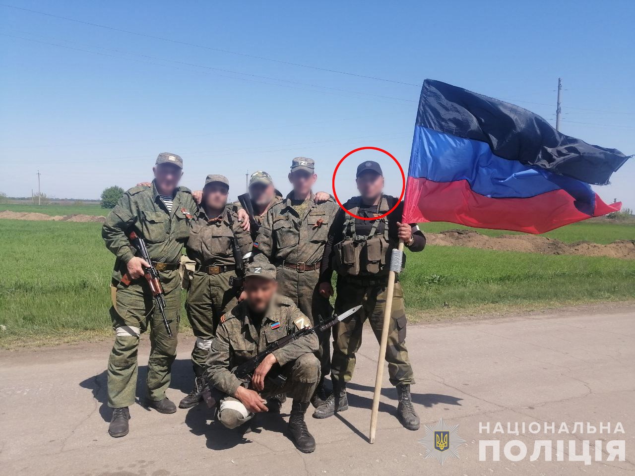Били та відбирали цінності: повідомлено про підозру зрадникам, які проводили фільтрації в Мелітополі