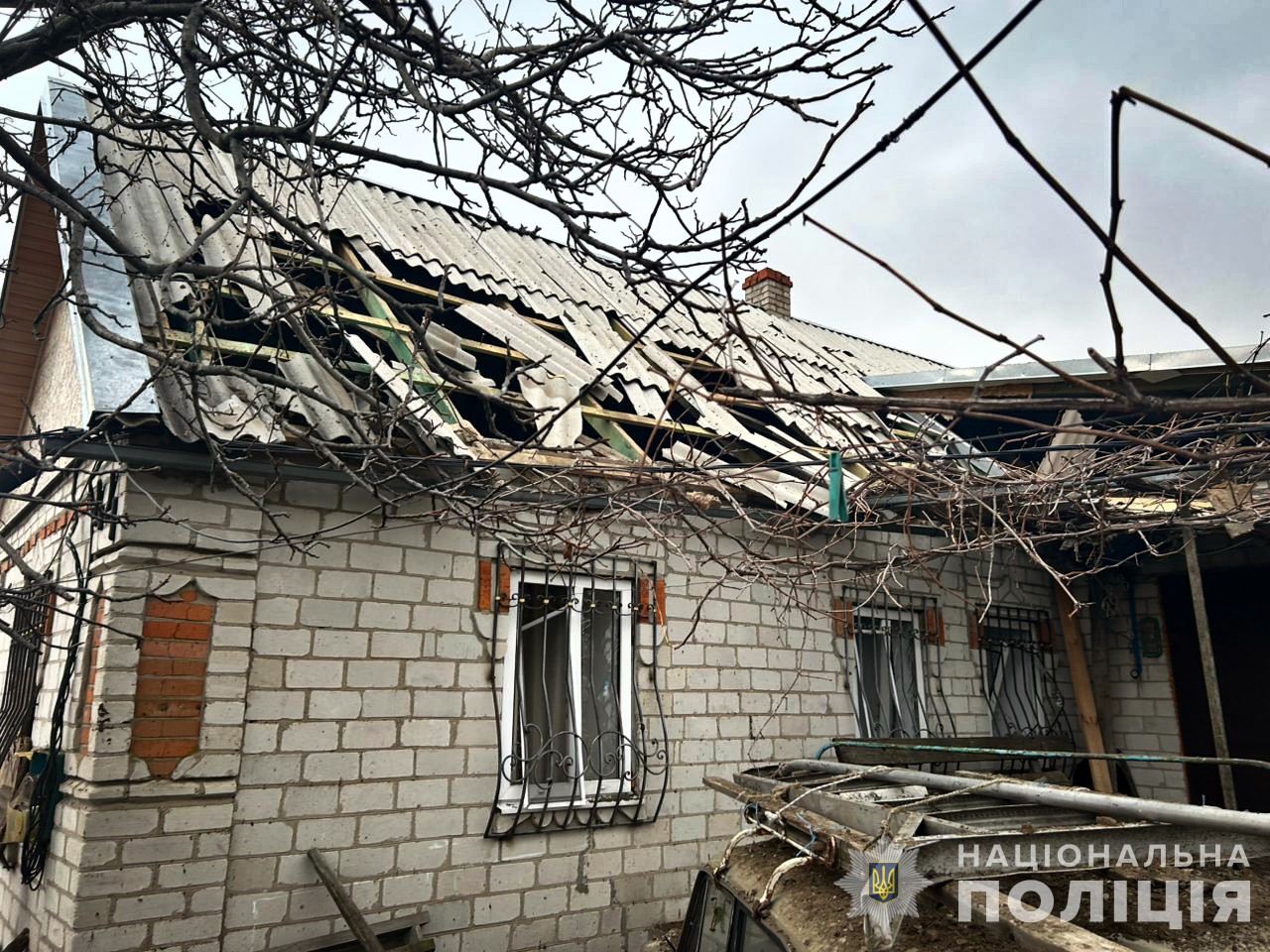 Разрушены и повреждены десятки домов: последствия российских обстрелов по Запорожской области 16 января, — ФОТО