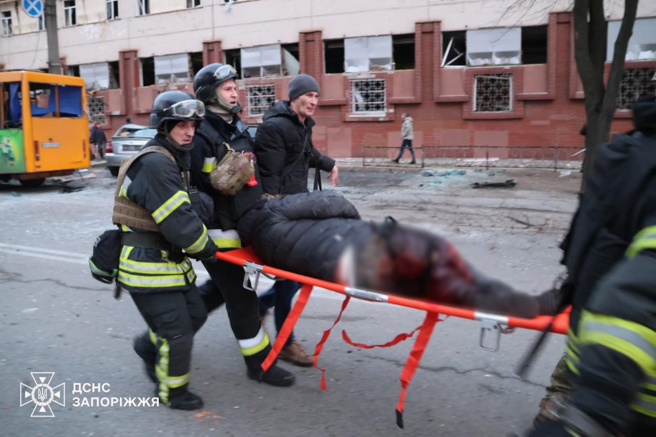 У запорізькій лікарні померла жінка, поранена від ударів по місту 8 січня