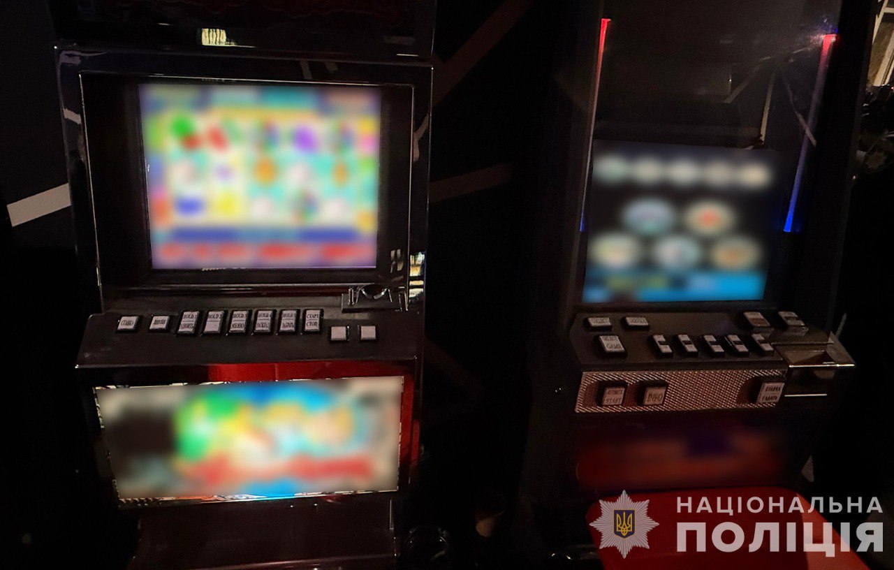 Без вывесок и с видеонаблюдением: в Запорожье разоблачили деятельность нелегального игрового зала, — ФОТО