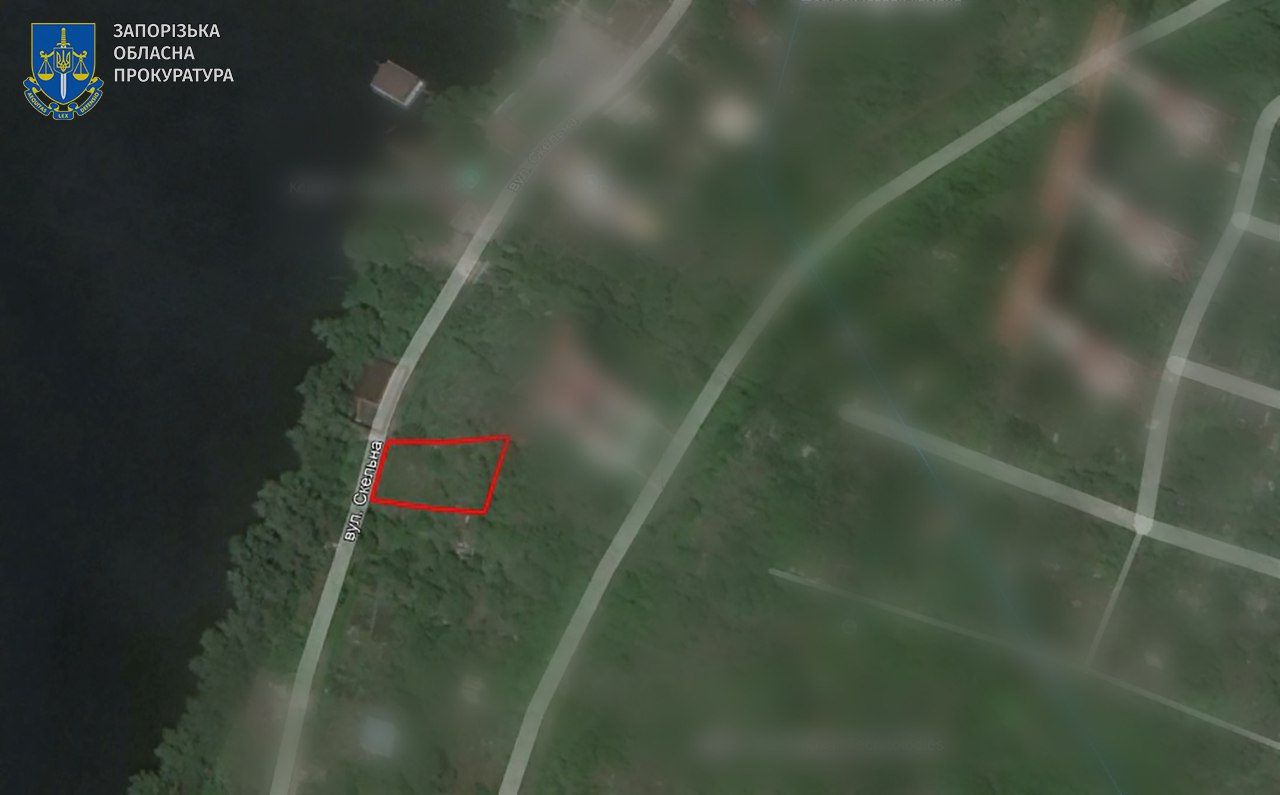 Огородили парканом та закрили доступ: у Запоріжжі вимагають повернути громаді земельну ділянку на березі Дніпра