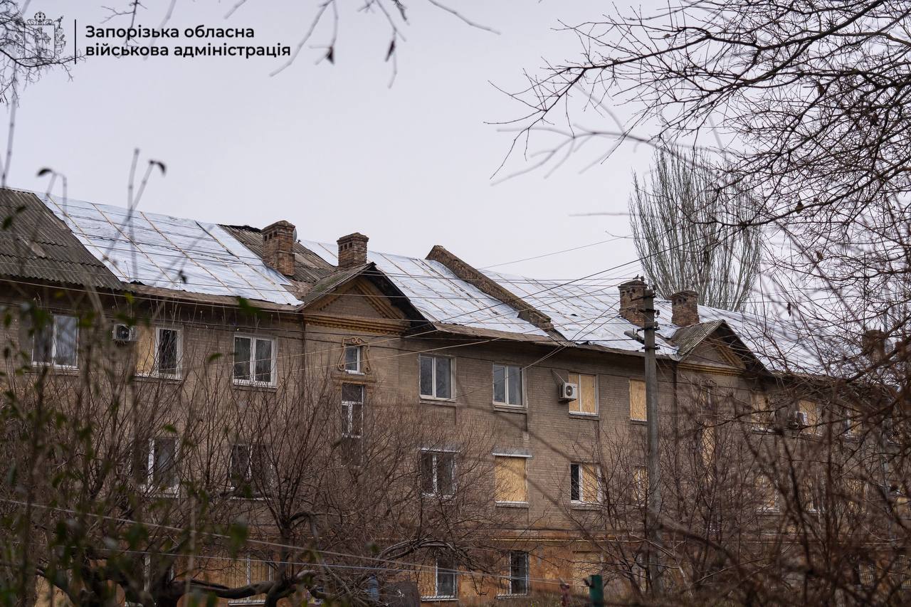 С сентября в Запорожье из-за обстрелов были повреждены почти две тысячи домов: как проходит их восстановление