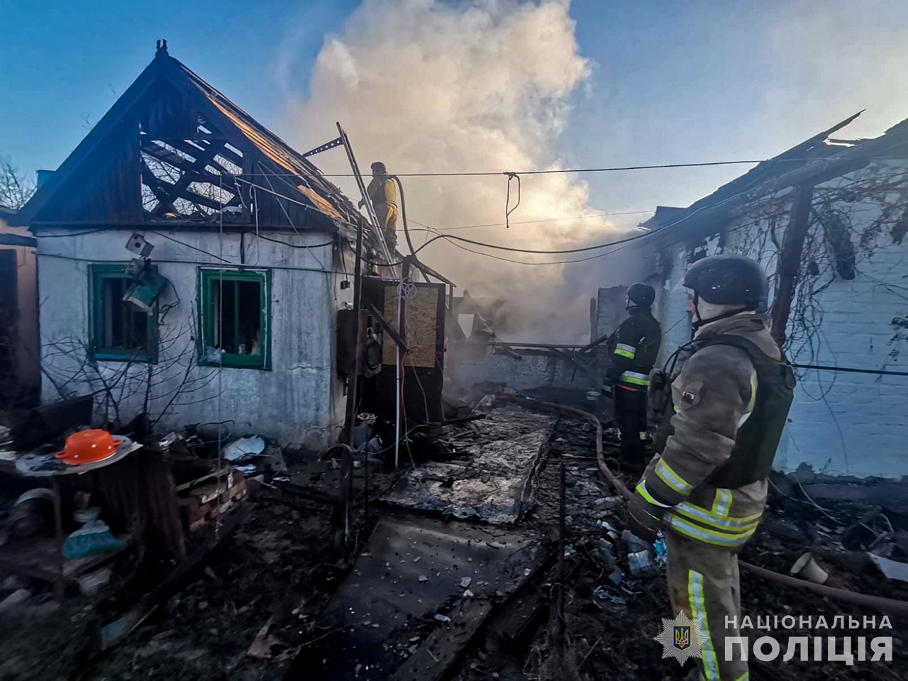 Ворог гатив по будинкам людей: правоохоронці показали наслідки ворожих ударів по Запорізькій області 21 лютого, - ФОТО