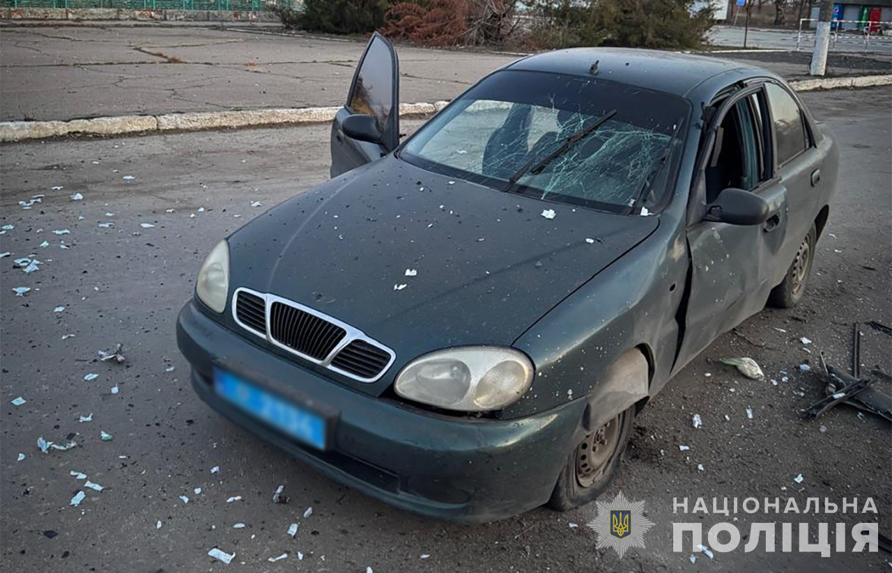 Оккупанты попали рядом с полицейским авто: последствия вражеских ударов по Запорожской области 12 февраля, — ФОТО