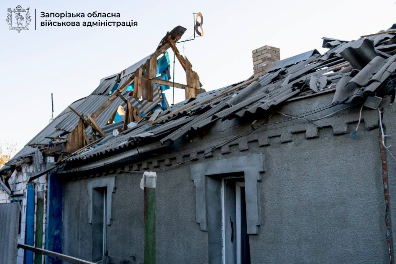 Под огонь попали 12 населенных пунктов Запорожской области: враг нанес 24 авиаудара и выпустил 187 беспилотников