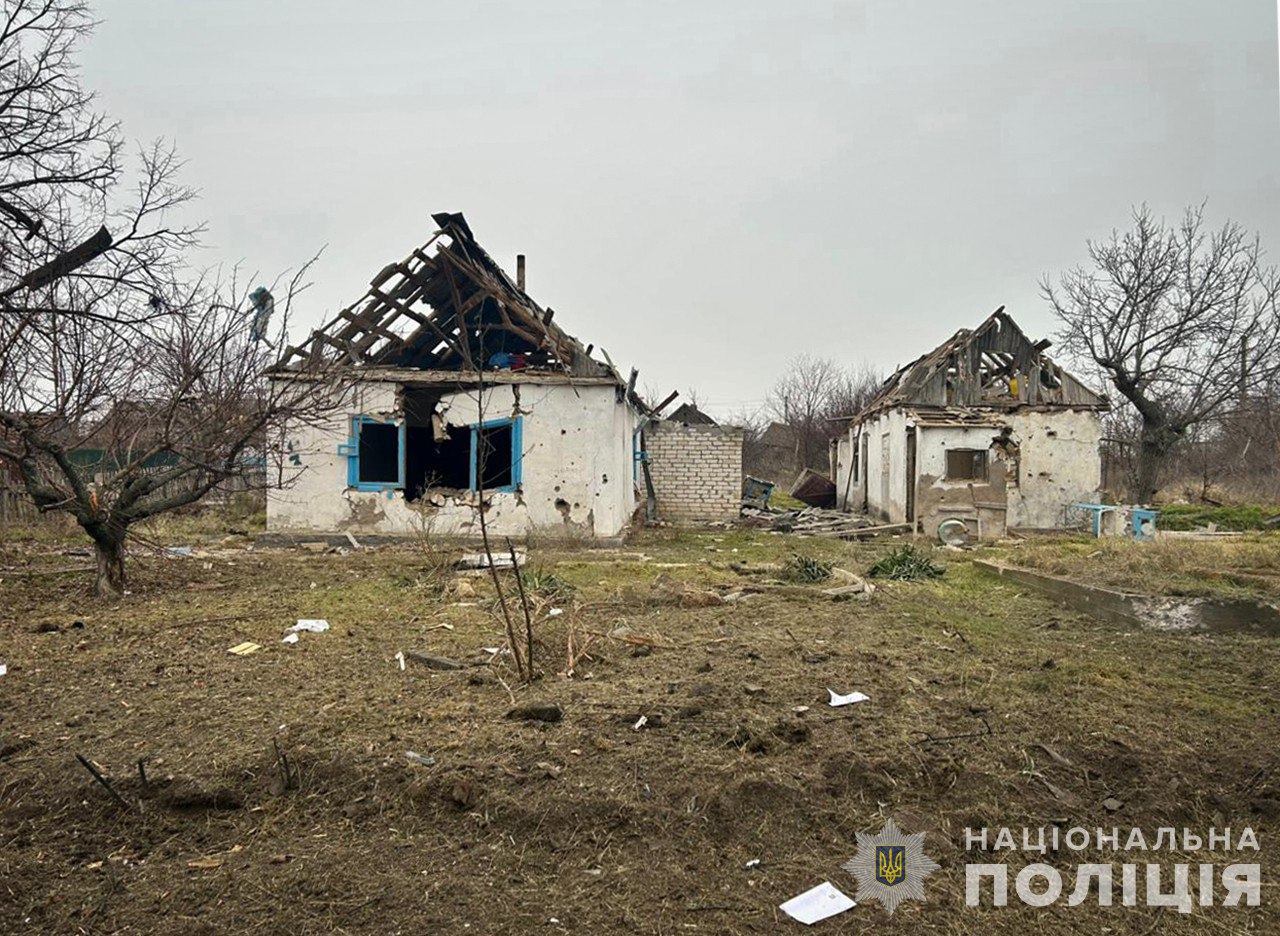 Пошкоджено об’єкт критичної інфраструктури: правоохоронці показали наслідки ворожих ударів по Запорізькій області 18 лютого, — ФОТО